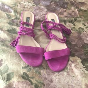 Sarah Jessica Parker pink velvet shoes